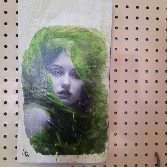 BUNDLE NUMB 20 RESERVED RENEA Hand Crafted / Green shadow and eyes woman - Picture 3 of 4